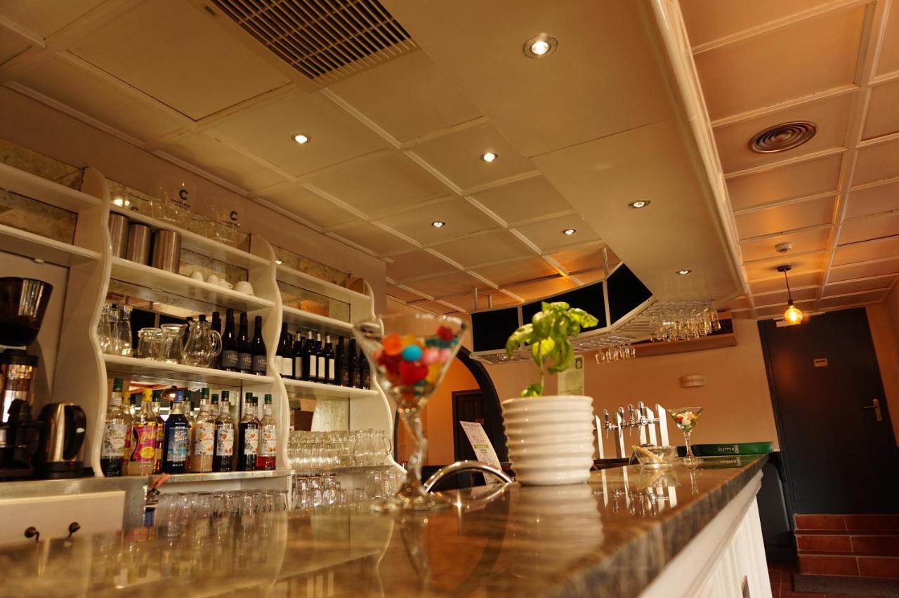 Le Bistrot D'Orange 호텔 오랑주 외부 사진